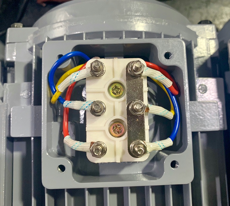 三相鼠籠式異步電動(dòng)機(jī)Y型，星型接法